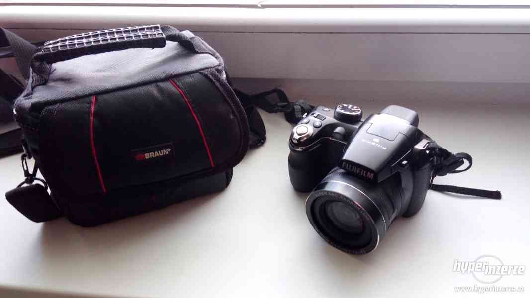 Digitální fotoaparát Fujifilm FinePix S4200 - foto 5