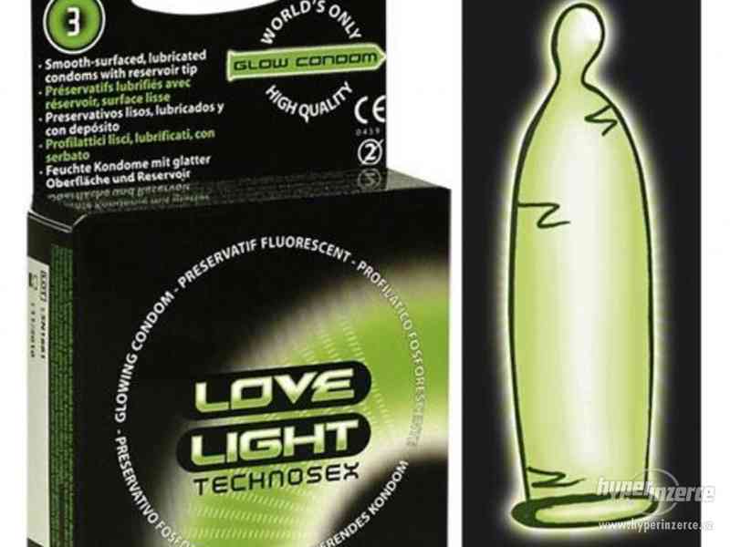 Fosforující kondomy - 3 ks (Love Light Glow) - foto 1
