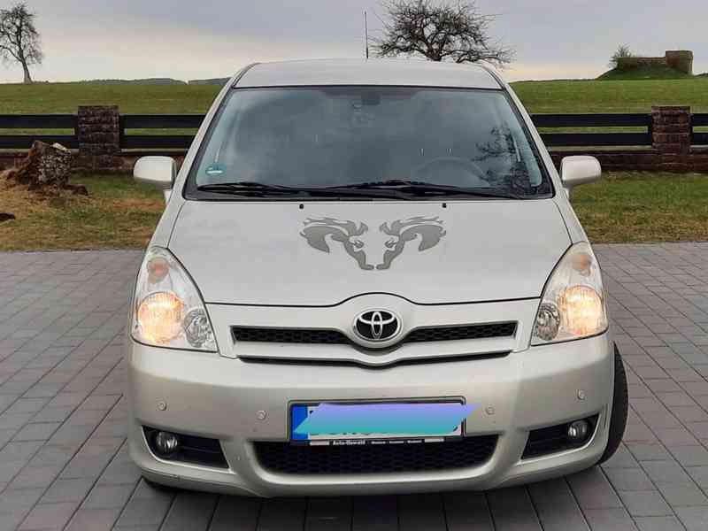 Toyota Corolla Verso 1.8 VVT-i Executive benzín 95kw - foto 6