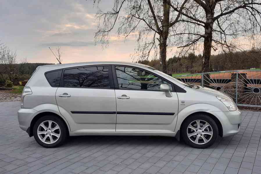 Toyota Corolla Verso 1.8 VVT-i Executive benzín 95kw - foto 8