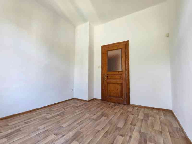 Pronájem 4+1, 125m2 (park.,zahr.)(Staré Město, nám. Štef.)  - foto 12