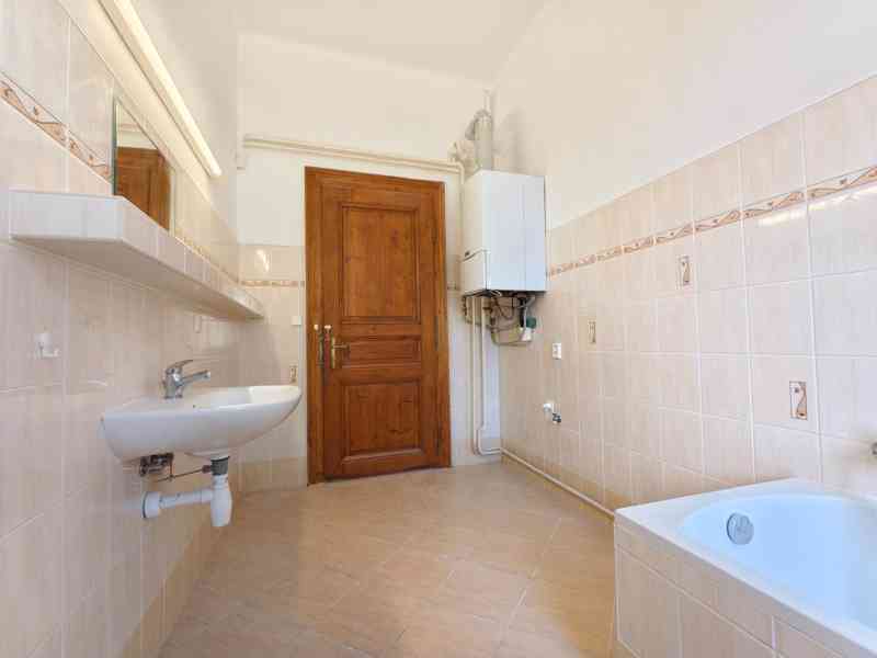 Pronájem 4+1, 125m2 (park.,zahr.)(Staré Město, nám. Štef.)  - foto 4