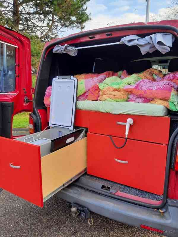 Volkswagen Transporter 1,9   T5 s přestavbou na kempování - foto 6