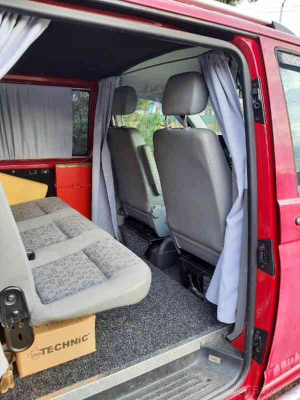 Volkswagen Transporter 1,9   T5 s přestavbou na kempování - foto 12