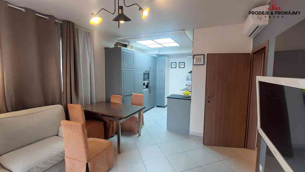 Pronájem bytu 2+kk 55 m² - foto 5