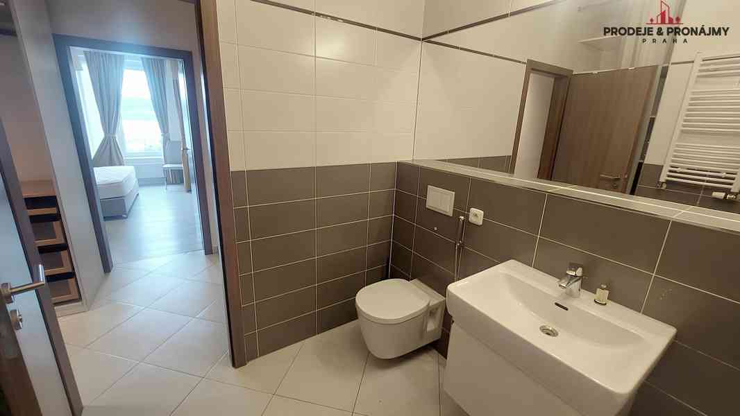 Pronájem bytu 2+kk 55 m² - foto 12