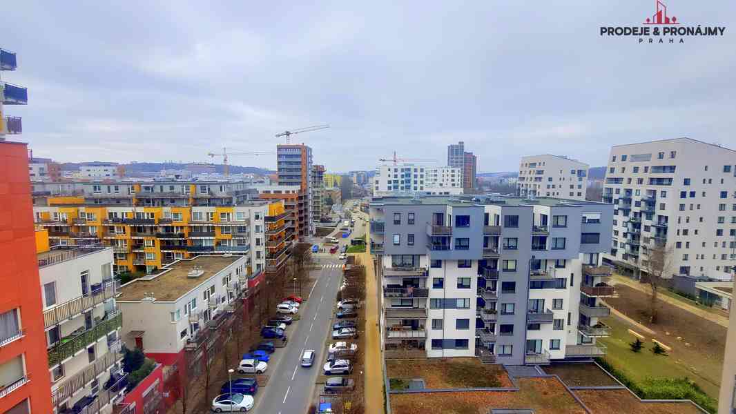 Pronájem bytu 2+kk 55 m² - foto 9