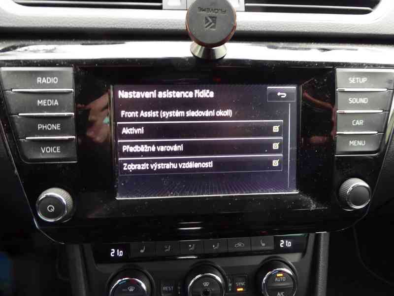 Škoda Superb Combi Style Plus 2,0 TDI 140 kW DSG - foto 25