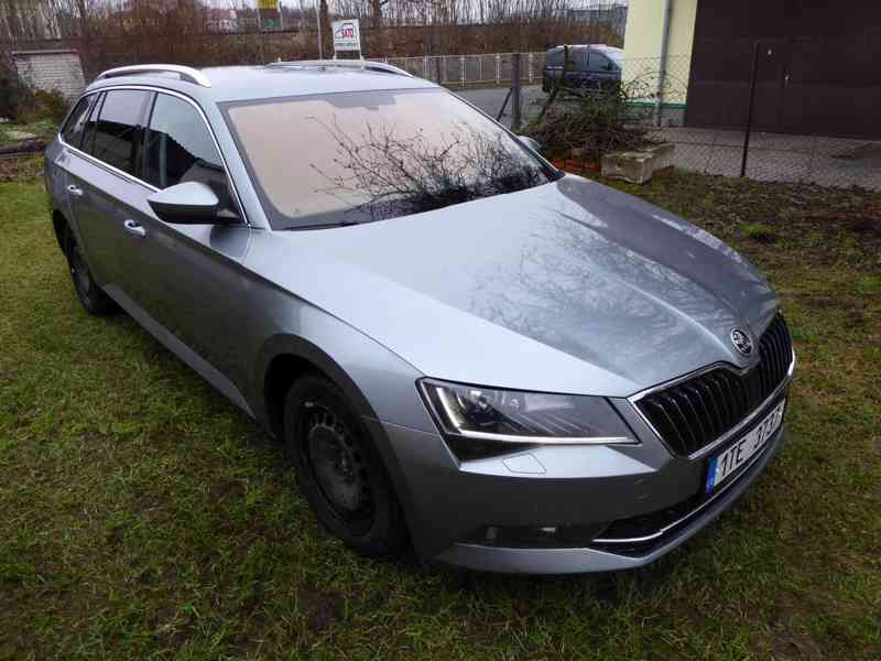 Škoda Superb Combi Style Plus 2,0 TDI 140 kW DSG - foto 7
