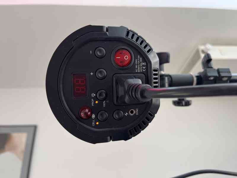 Profesionální studiové foto osvětlení Photon Europe DM2-200  - foto 4