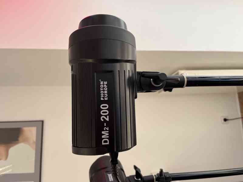 Profesionální studiové foto osvětlení Photon Europe DM2-200  - foto 3