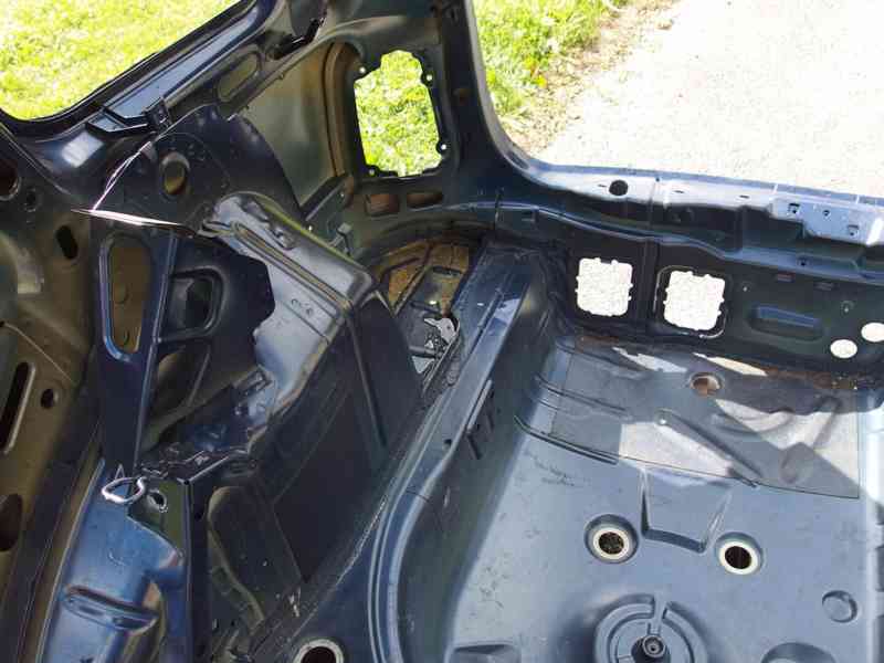 Levý zadní blatník Škoda Fabia I combi - foto 16