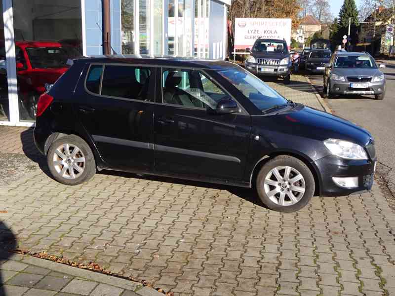 Škoda Fabia 1.2 TSI r.v.2011 (63 kw) stk 10/2025 - foto 2