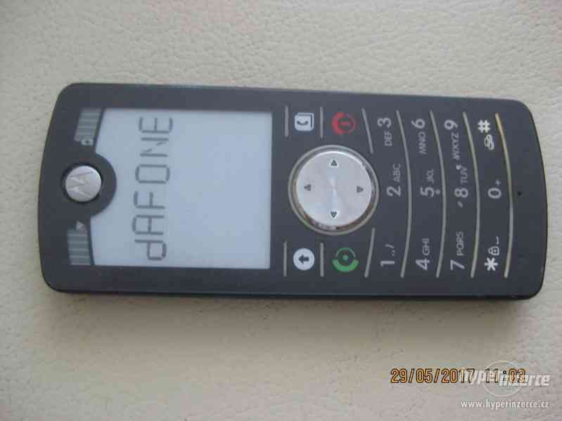Motorola MOTOFONE F3 (telef. vážící 69gramů) od 10,-Kč - foto 5