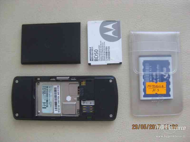 Motorola MOTOFONE F3 (telef. vážící 69gramů) od 10,-Kč - foto 6