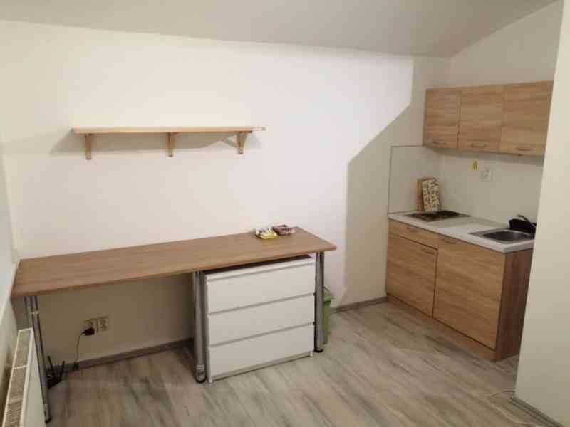Pronájem 1+kk, ulice Údolní, centrum, 32 m2, klidný - foto 3