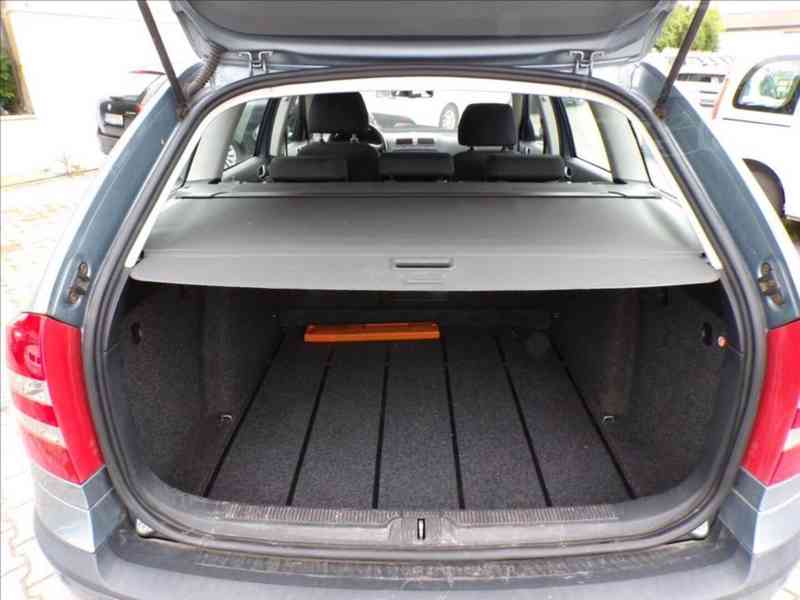 Škoda Octavia 2,0 TDI DSG - foto 10