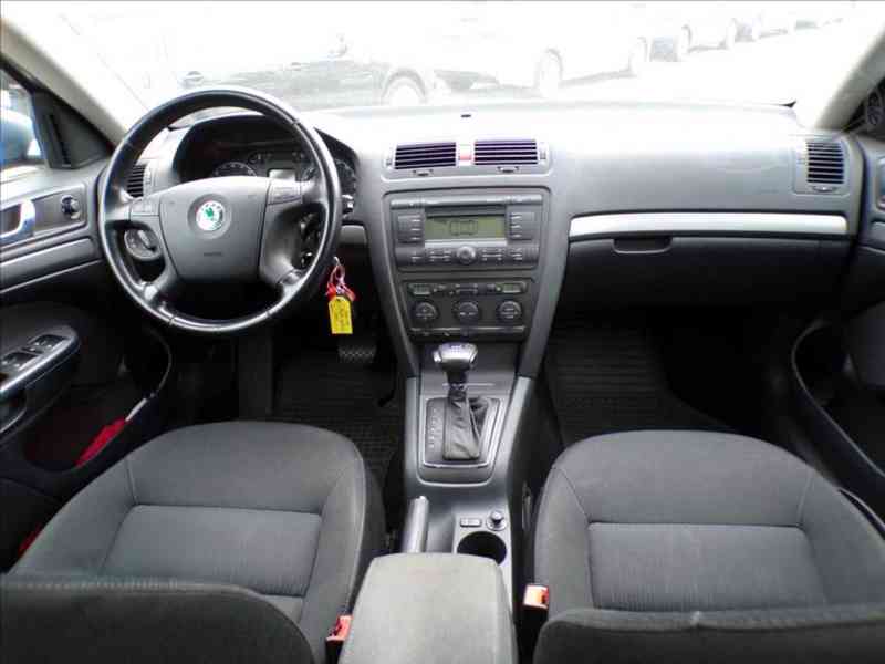 Škoda Octavia 2,0 TDI DSG - foto 5