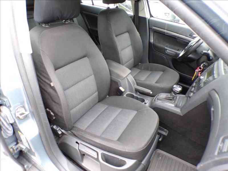 Škoda Octavia 2,0 TDI DSG - foto 13