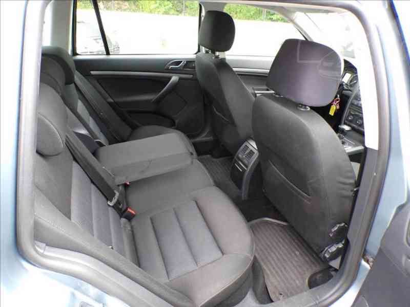 Škoda Octavia 2,0 TDI DSG - foto 11