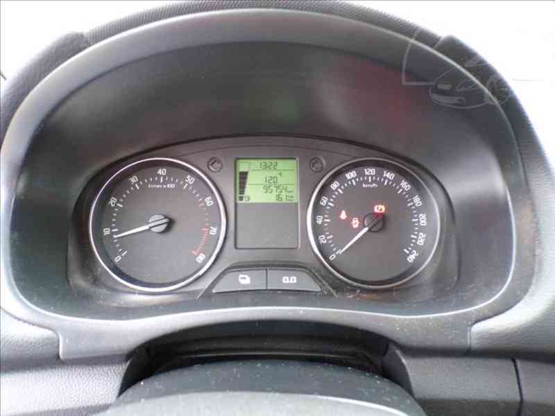 Škoda Fabia 1,2 TSI SCOUT - foto 6