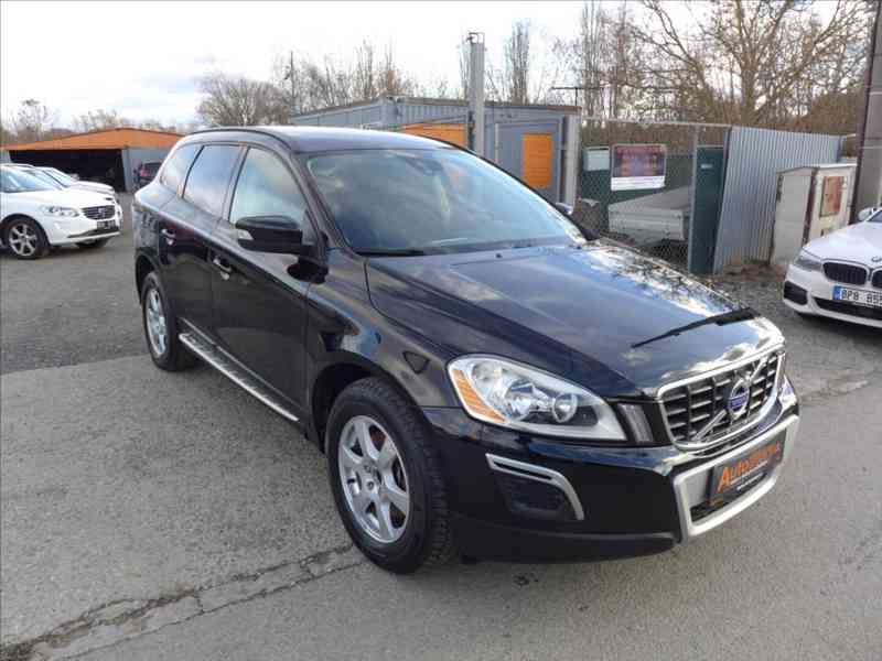 Volvo XC60 2,0 D4-120KW 5TI VÁLEC, 1.MAJ - foto 2