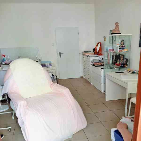 Pronájem obchodního prostoru 15 m2 Brno, Mášova - foto 2