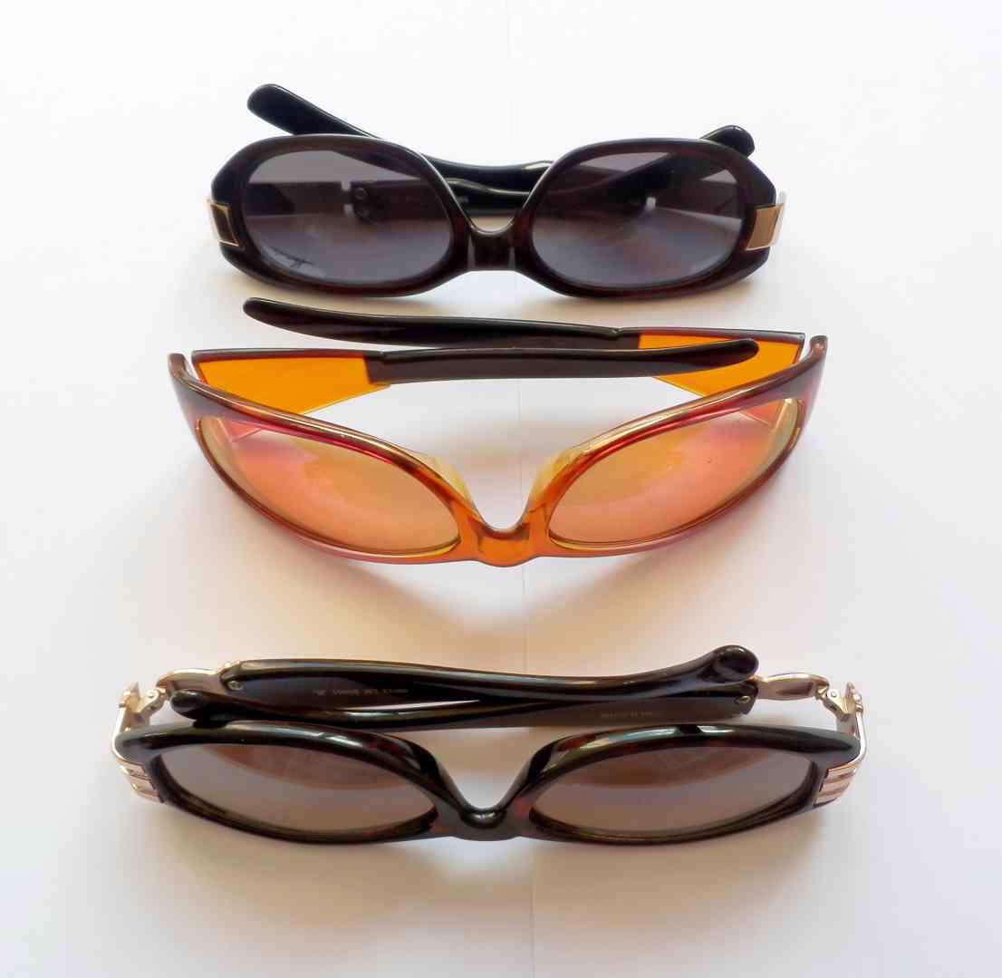 Troje kvalitní sluneční brýle, viz fotografie - foto 1