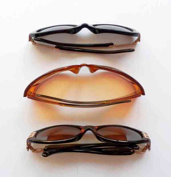 Troje kvalitní sluneční brýle, viz fotografie - foto 2