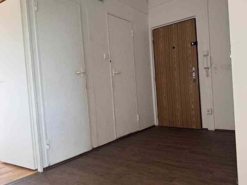 Jaroměř - byt 2+1 v osobním vlastnictví s lodžií - foto 14