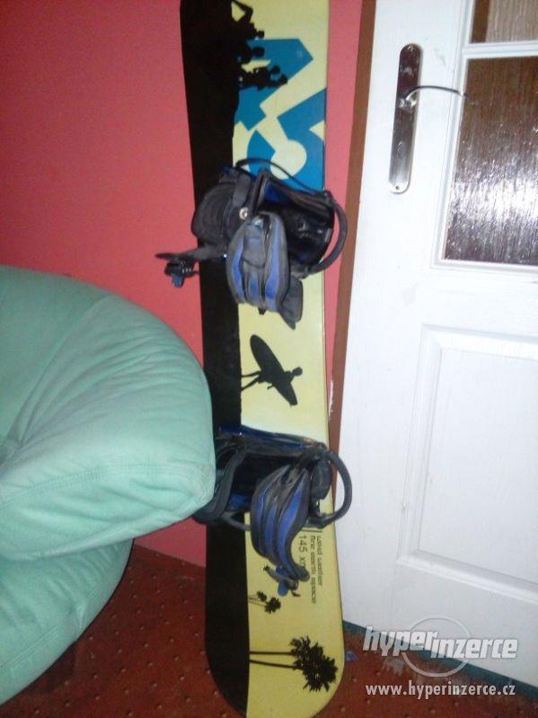 Damsky snowboard + obuv + helma - foto 1