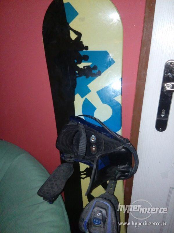 Damsky snowboard + obuv + helma - foto 2