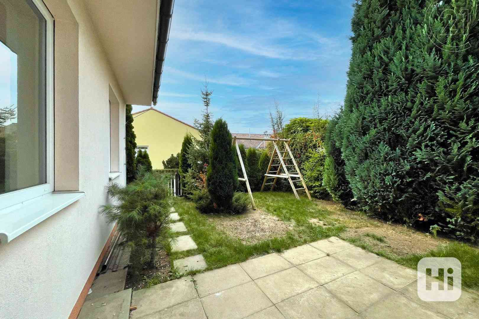 Prodej bytu 3+kk s předzahrádkou a terasou (132 m2) Horoměřice - foto 15