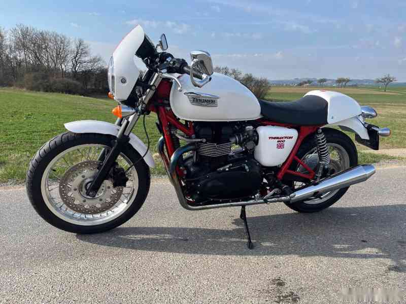 Triumph Thruxton 900 - foto 4