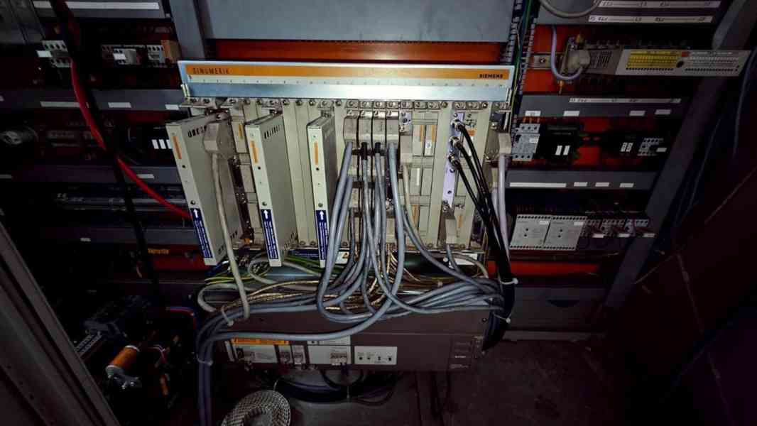 INDEX G200 CNC soustružnicko-frézovací centrum - foto 2