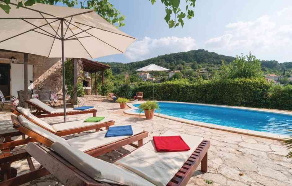 Ubytování v luxusních apartmánech - foto 8