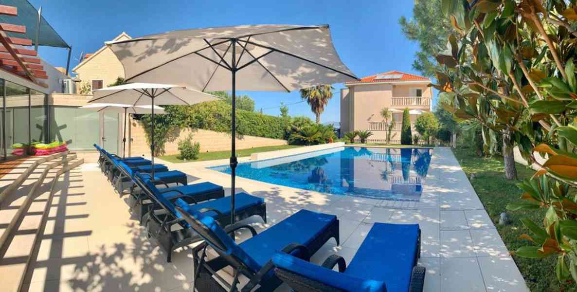 Ubytování v luxusních apartmánech - foto 5