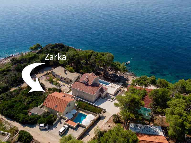 Ubytování v luxusních apartmánech - foto 9