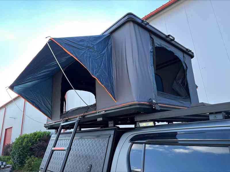 Střešní celohliníkový autostan Aroso Schwarzwald HIGHLINE! - foto 16