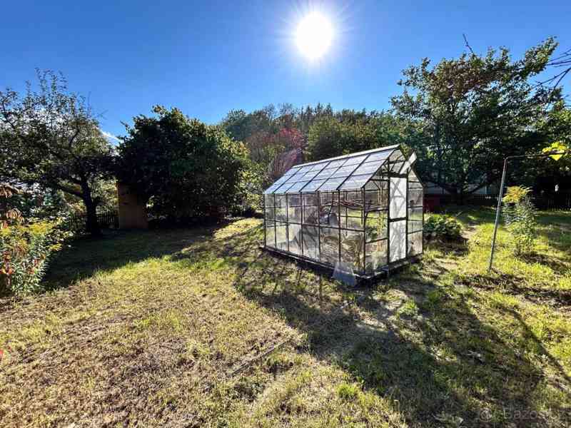 Zahrada s chatkou Slaný - foto 2