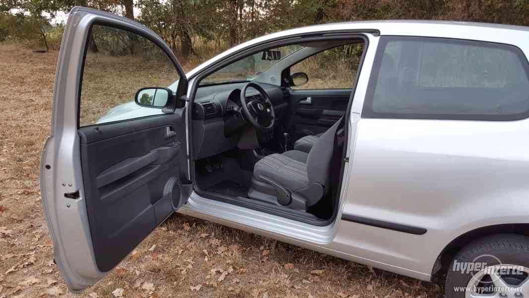 Volkswagen Fox 1.4 TDi 51kW,KLIMA,CD,NOVÁ STK,PRVNÍ MAJITEL - foto 9
