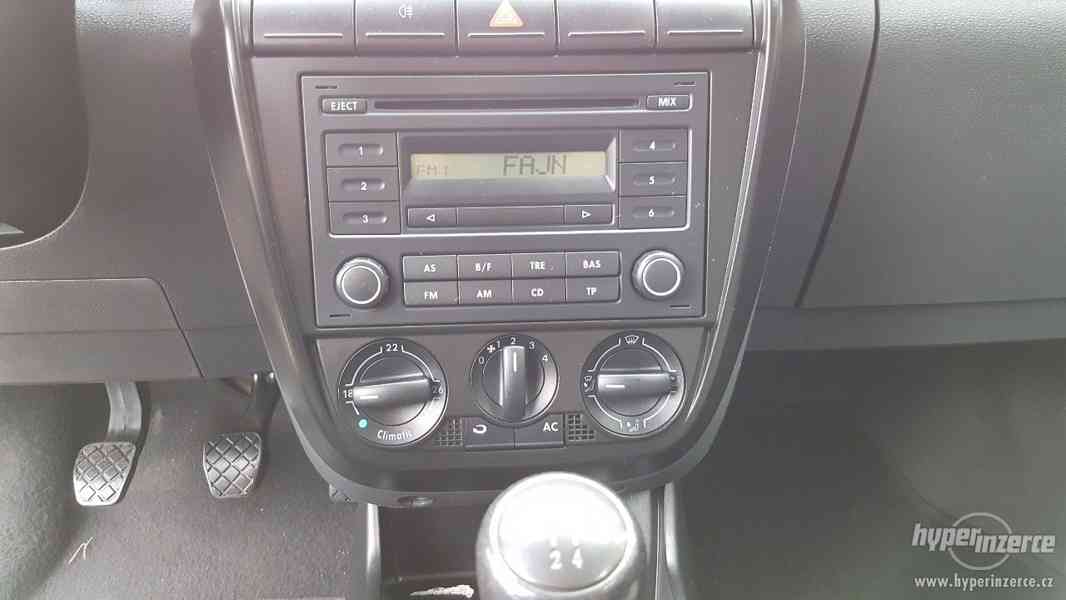 Volkswagen Fox 1.4 TDi 51kW,KLIMA,CD,NOVÁ STK,PRVNÍ MAJITEL - foto 12