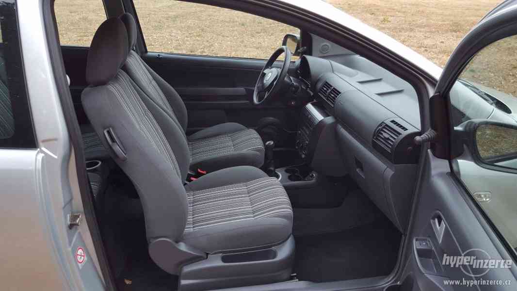 Volkswagen Fox 1.4 TDi 51kW,KLIMA,CD,NOVÁ STK,PRVNÍ MAJITEL - foto 16