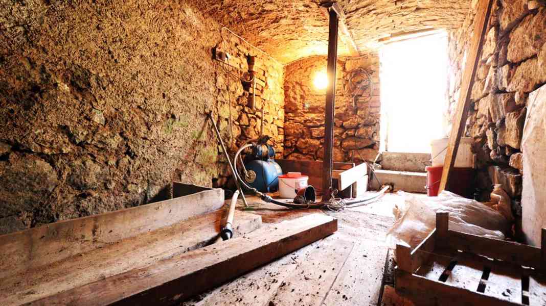 Prodej domu se zahradou v Jindřichovicích u Kolince - foto 24