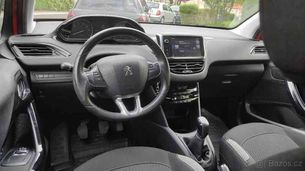 Peugeot 208 1,2 i 60kW - foto 4