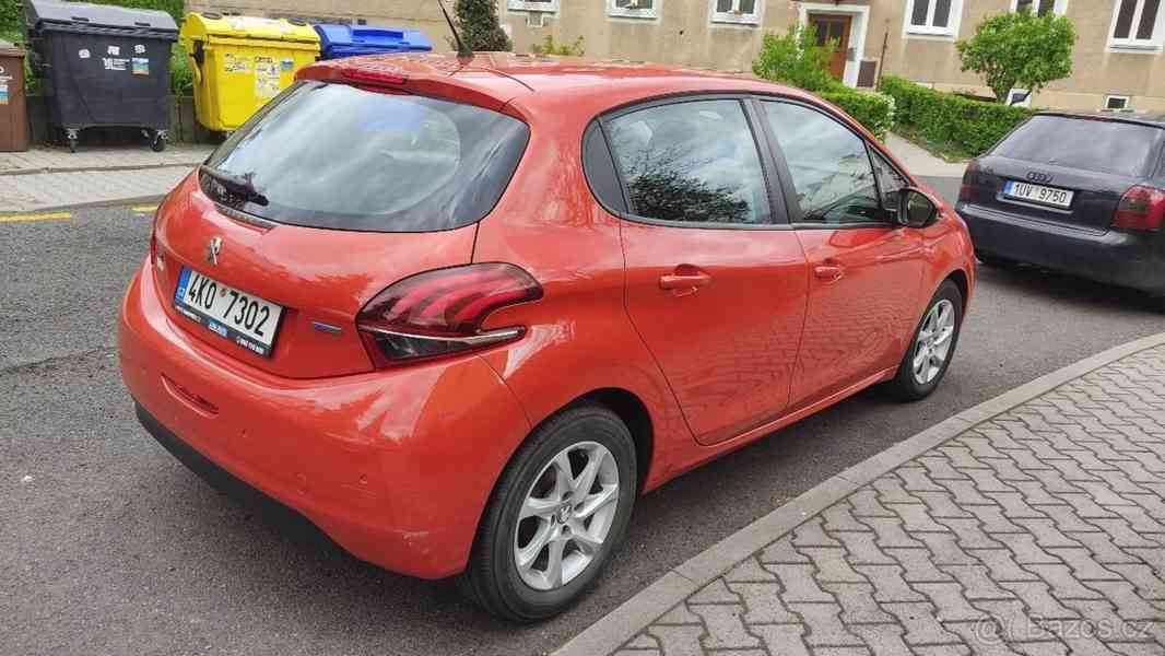 Peugeot 208 1,2 i 60kW - foto 9