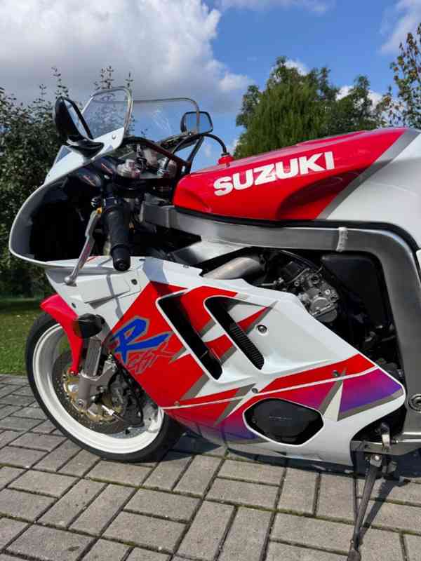 Suzuki GSX-R 400 - foto 8