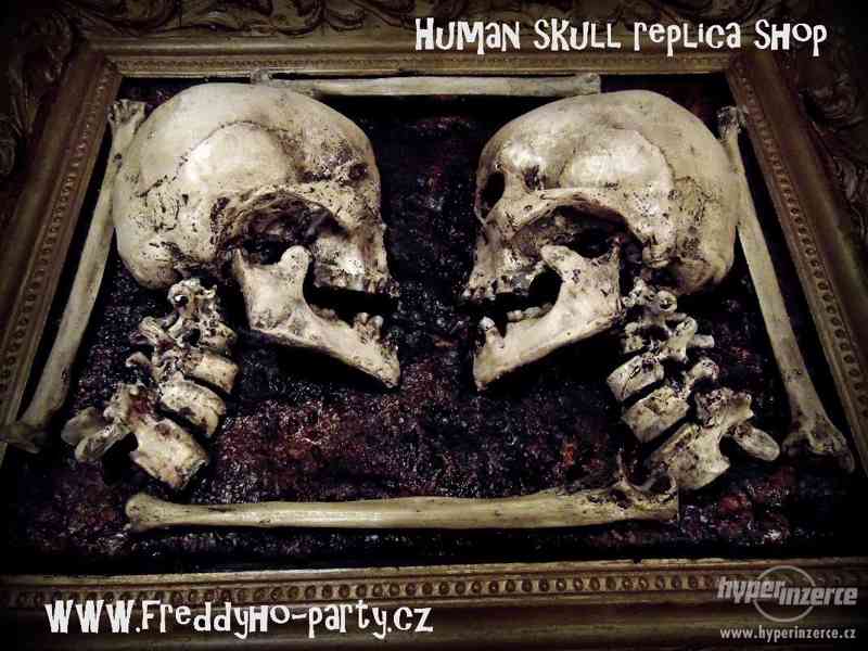 3D obrazy a reklamní poutače z lidských ostatků - foto 1