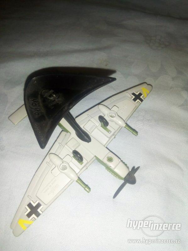 Německé letadlo s křížem - kovovým - foto 7