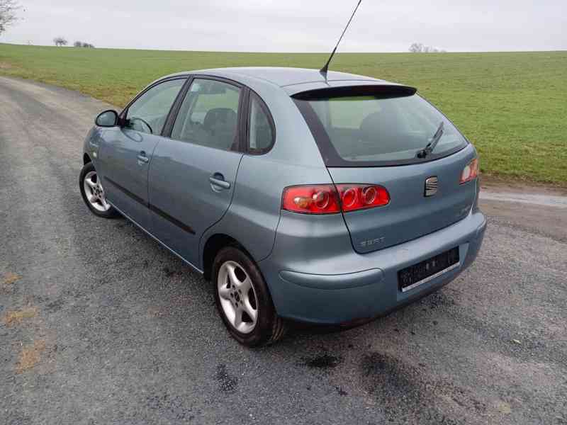 Seat Ibiza 1.4 55Kw RV.2006 - NOVÁ STK - foto 9